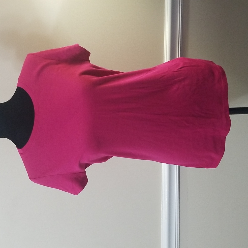Uniqlo Supima Tee